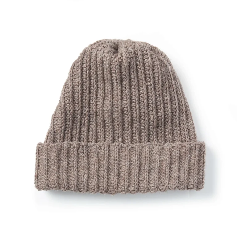 Classic style ribbed crochet beanie pattern for stylish winter wear